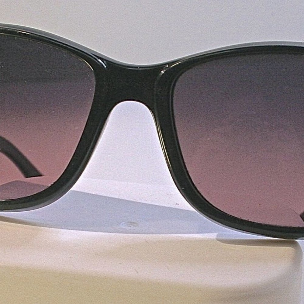 RAY-BAN Polarized Sunglasses Frame/ Left Lens - Picture 2 of 8